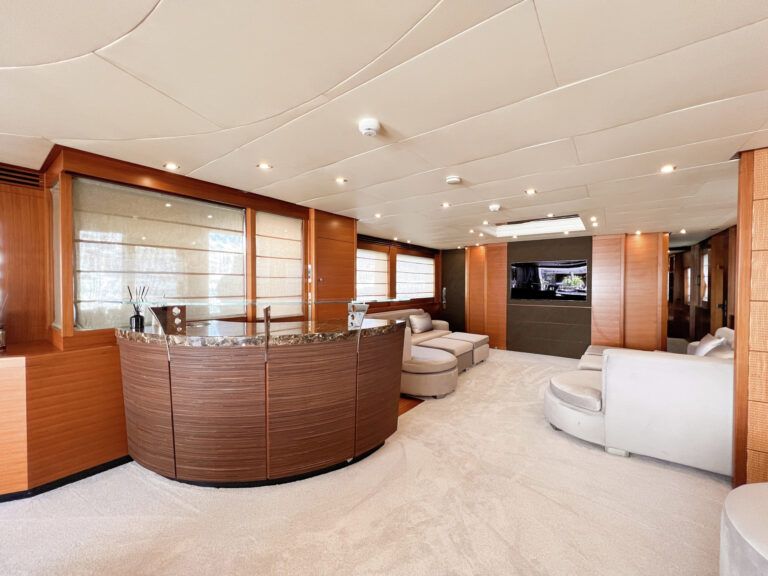 Main Salon Bar