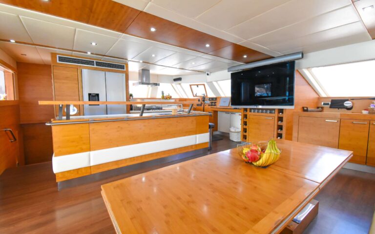 Main Salon Dining And Galley Bar