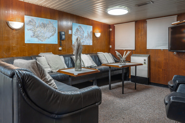 Salon Lounge
