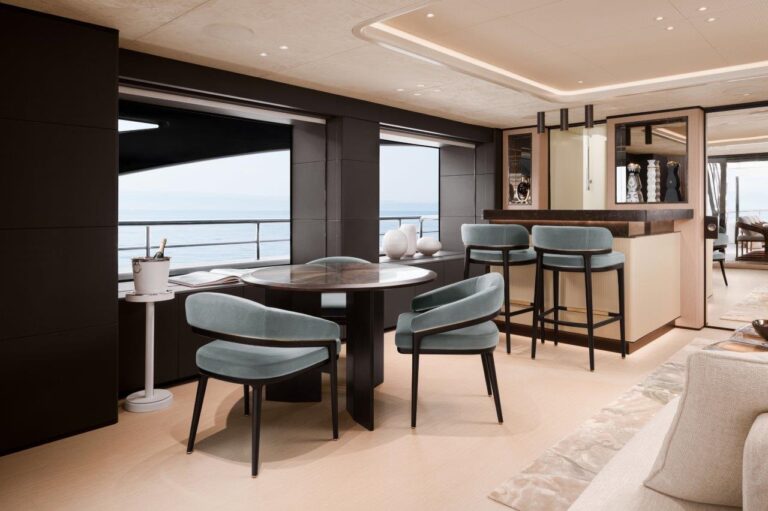 Upper Deck Sky Lounge