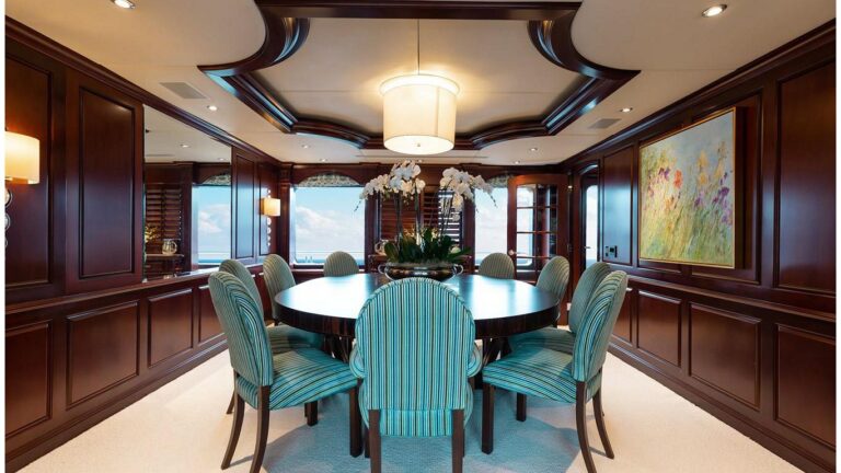Dining Salon