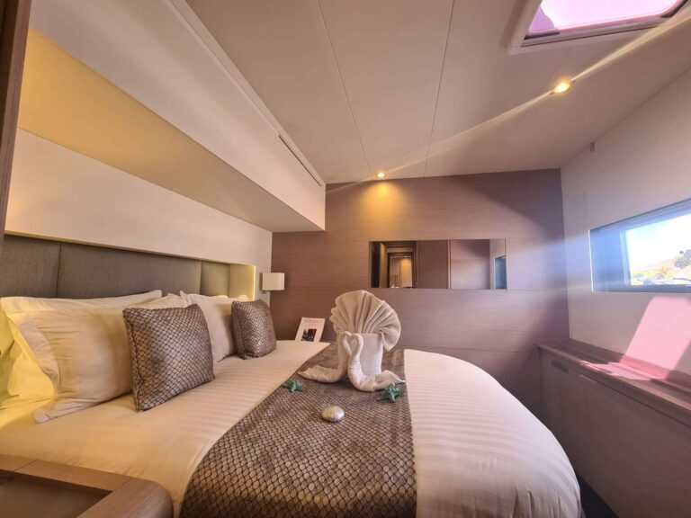 Sailing Catamaran MY TY Guest Cabin