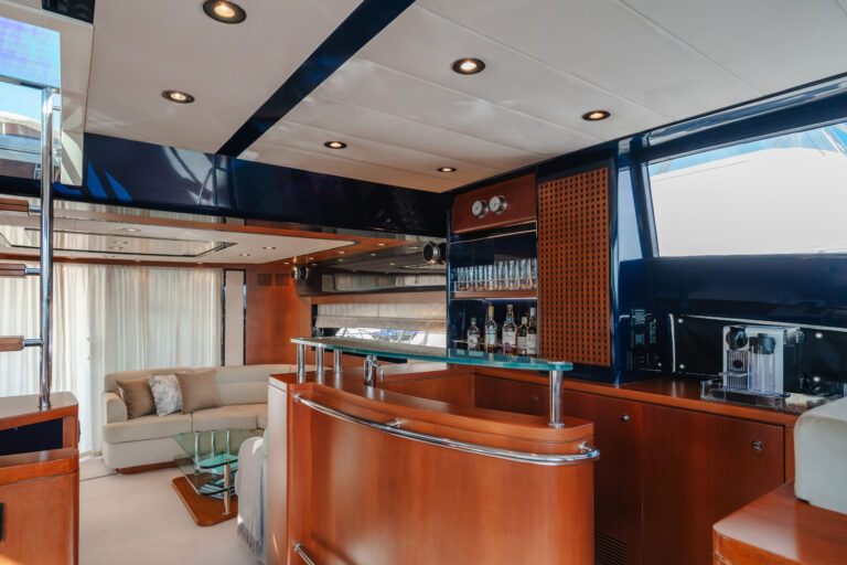 Main Salon Bar