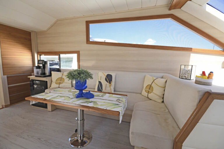 Main Salon Dining Space