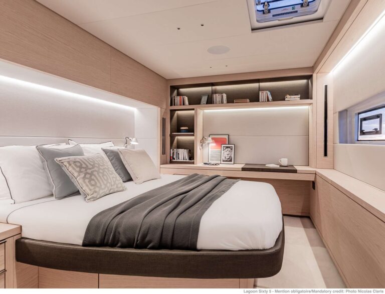 Sailing Catamaran AURA Master