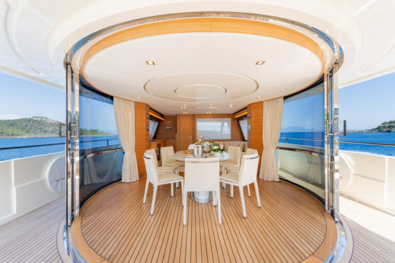 Sun Deck Dining