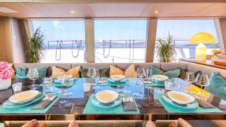 Interior Dining Table Set Up