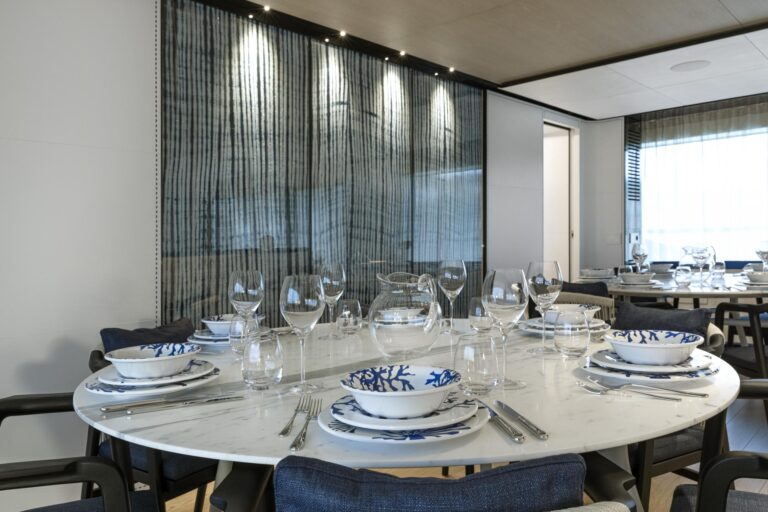 Main Deck Dining
