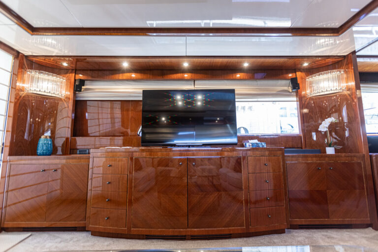Main Salon TV And Storage