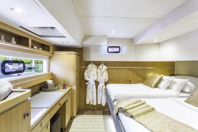 Sailing Catamaran ALLURE 64 Cabin