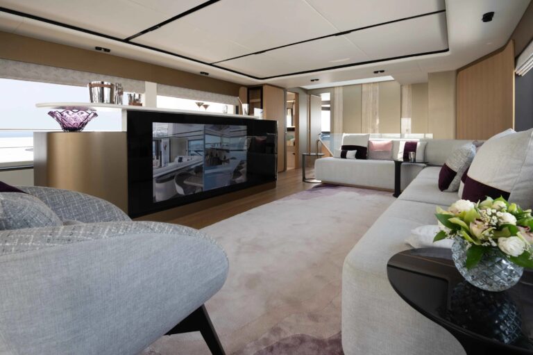 Sky Lounge Bar With Inbuilt TV