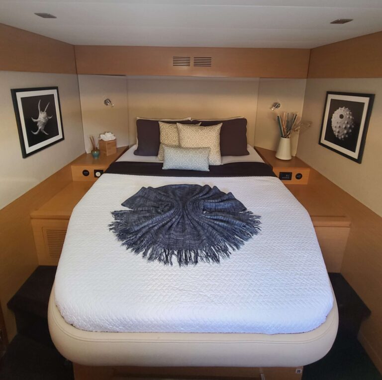 Sailing Catamaran ODYSSEA  Cabin