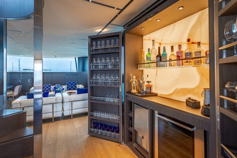 Salon Fold Out Bar