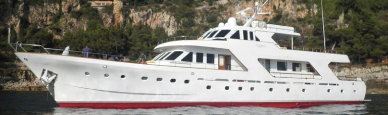 30m Sprezzatura superyacht