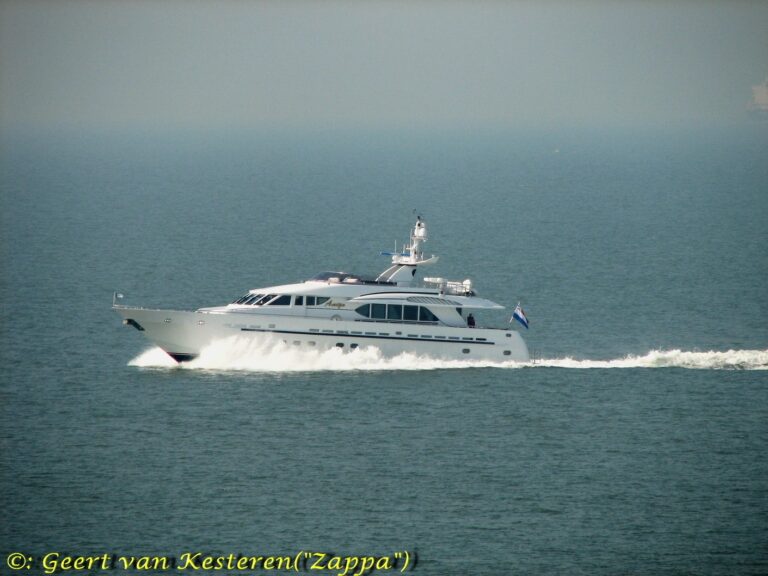 The 30m Yacht AMIGO II