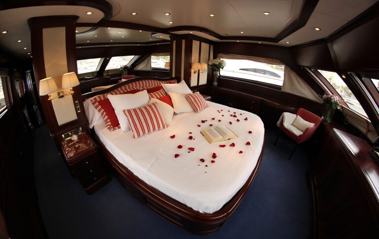 The 30m Yacht ANYPA
