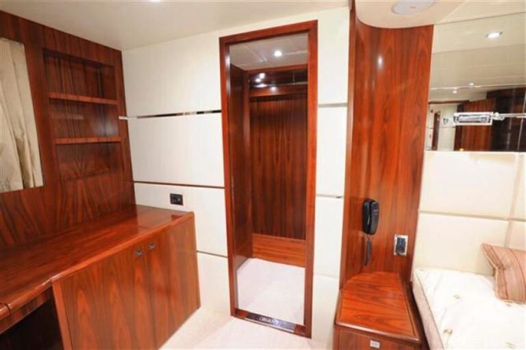The 30m Yacht BLUE SAPPHIRE
