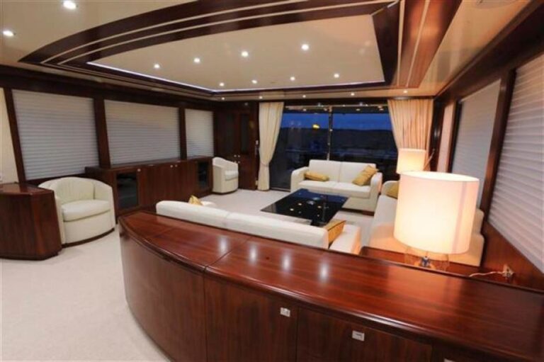 The 30m Yacht BLUE SAPPHIRE