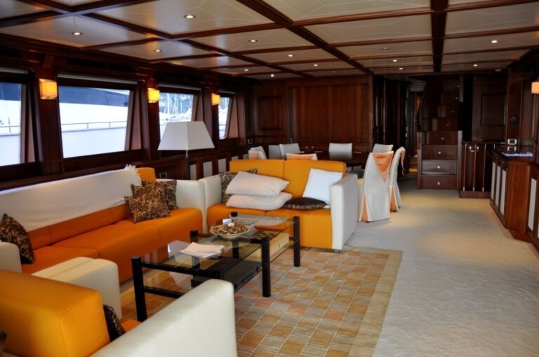 The 30m Yacht CONQUISTADOR
