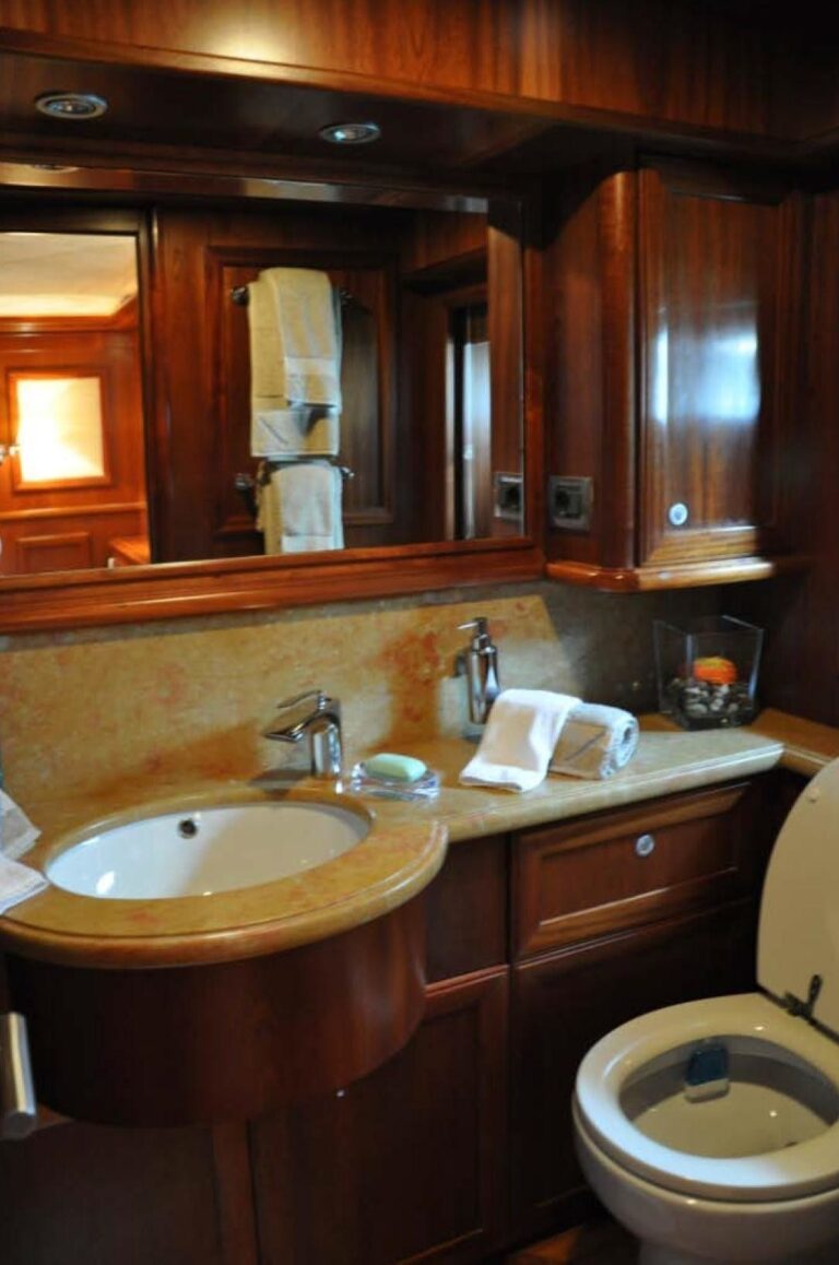The 30m Yacht CONQUISTADOR
