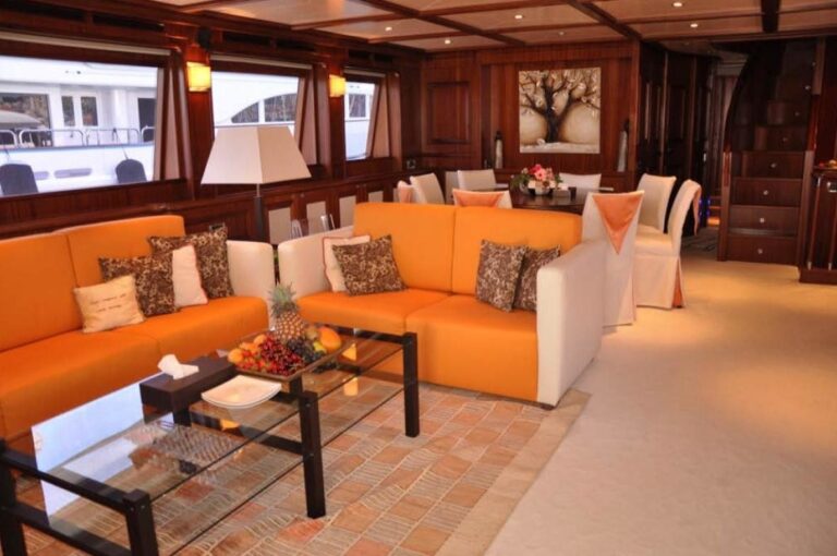 The 30m Yacht CONQUISTADOR