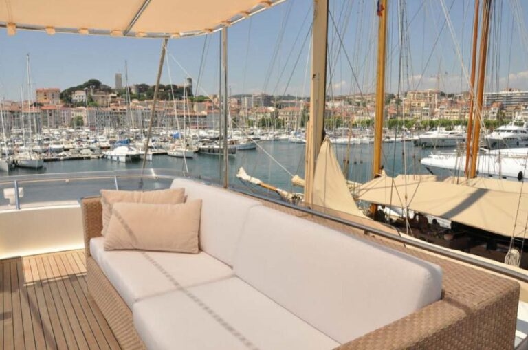 The 30m Yacht CONQUISTADOR