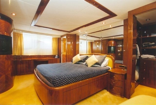 The 30m Yacht DE LISLE II