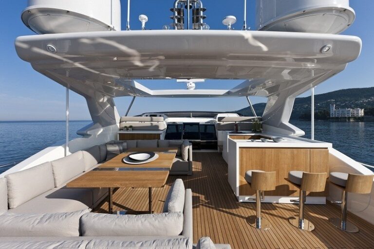 The 30m Yacht DESTA