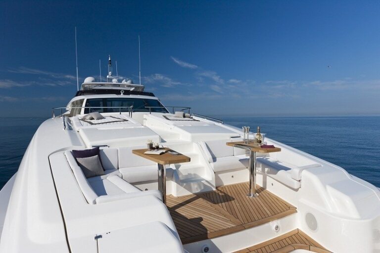 The 30m Yacht DESTA
