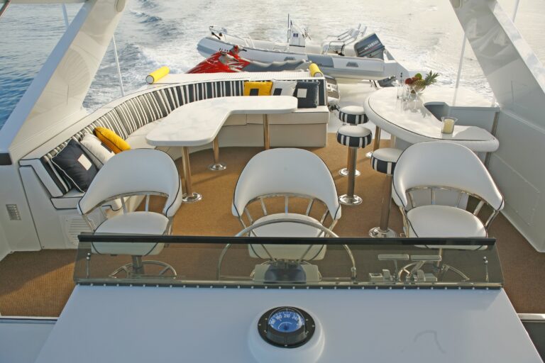 The 30m Yacht DESTINY