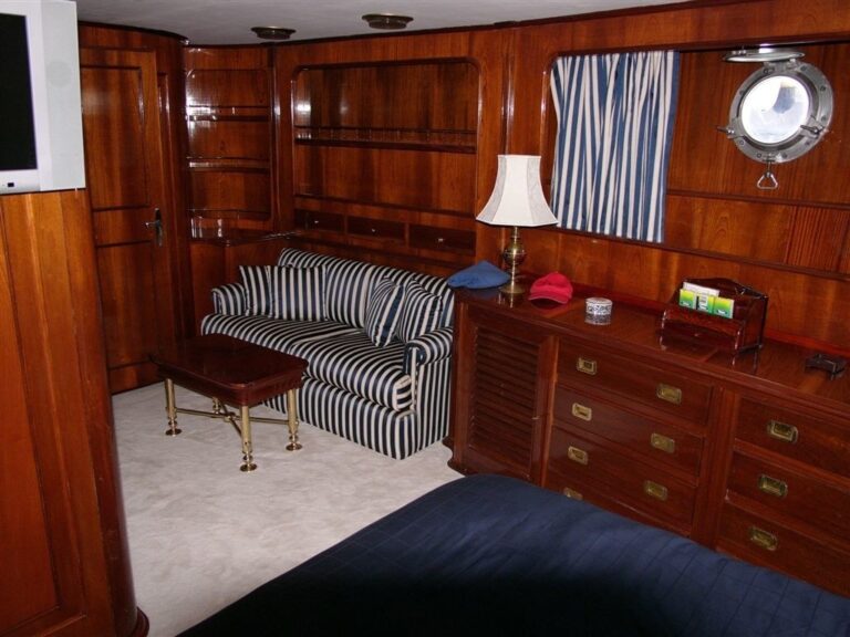 The 30m Yacht FAVORITA