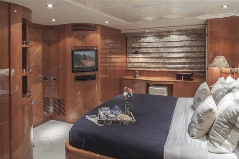 The 30m Yacht GRAND BAROSSA