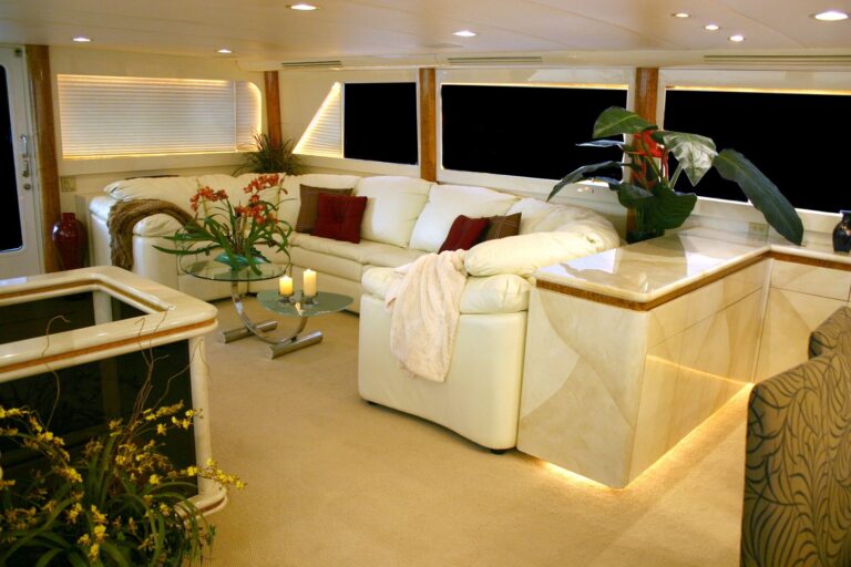 The 30m Yacht INSATIABLE