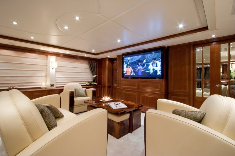 The 30m Yacht JAZZ