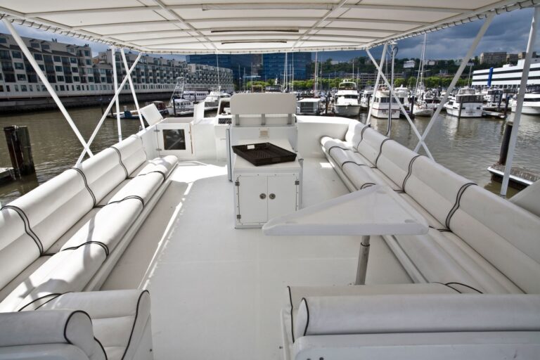 The 30m Yacht JUSTINE