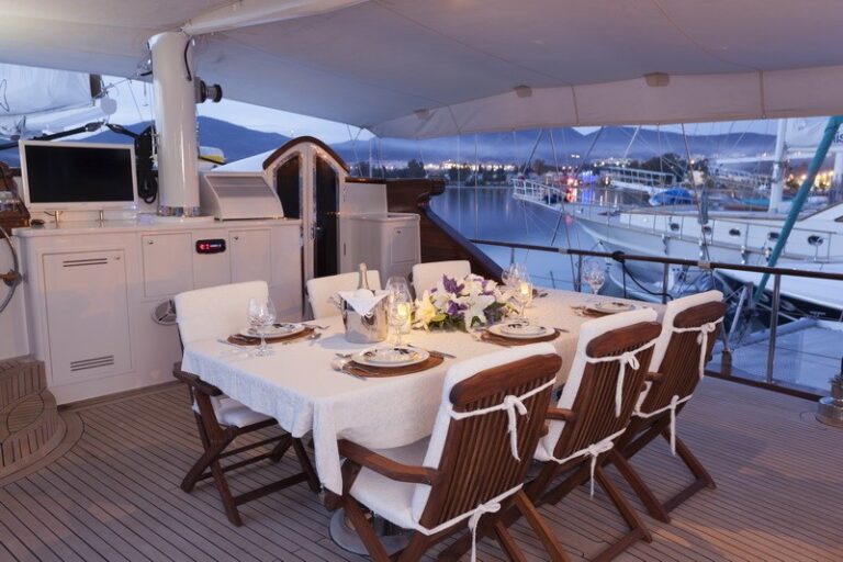 The 30m Yacht JUSTINIANO