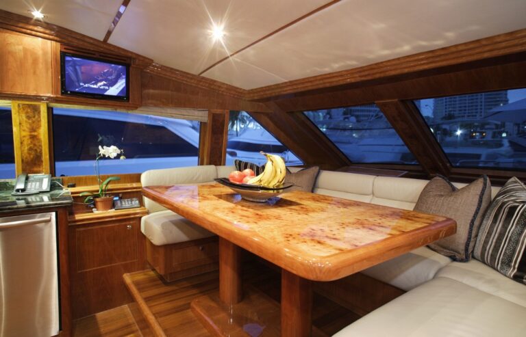 The 30m Yacht LA DOLCE VITA