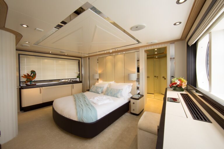 The 30m Yacht LA MASCARADE
