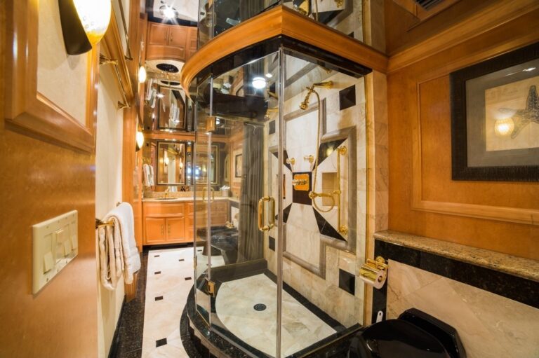 The 30m Yacht LADY LEX