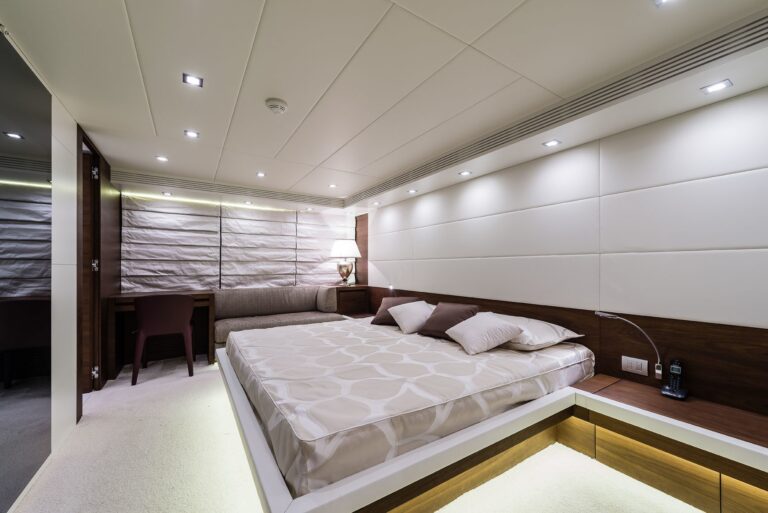 The 30m Yacht LADY NINA