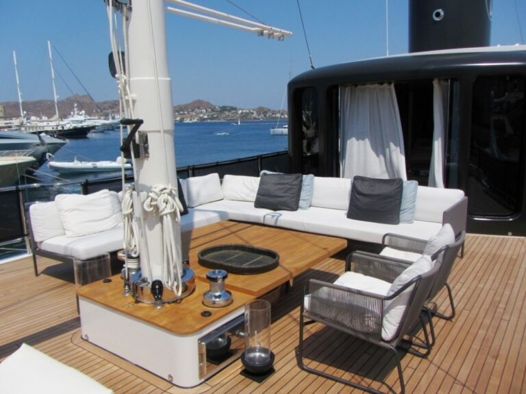 The 30m Yacht LE LUTTEUR