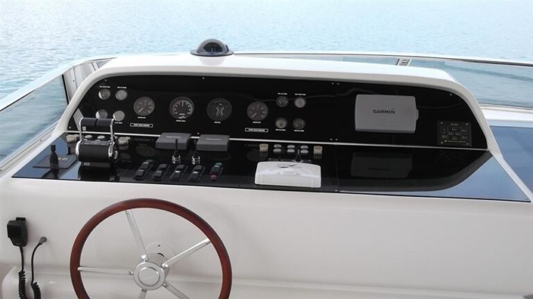 The 30m Yacht MARTINA