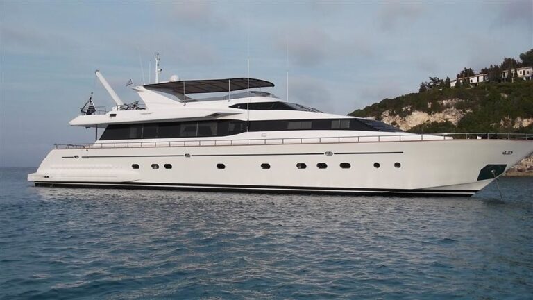 The 30m Yacht MARTINA