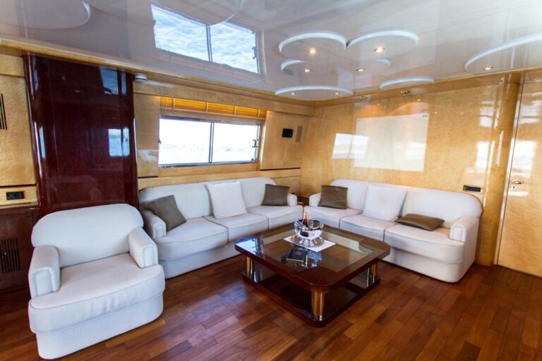 The 30m Yacht MISS CANDY