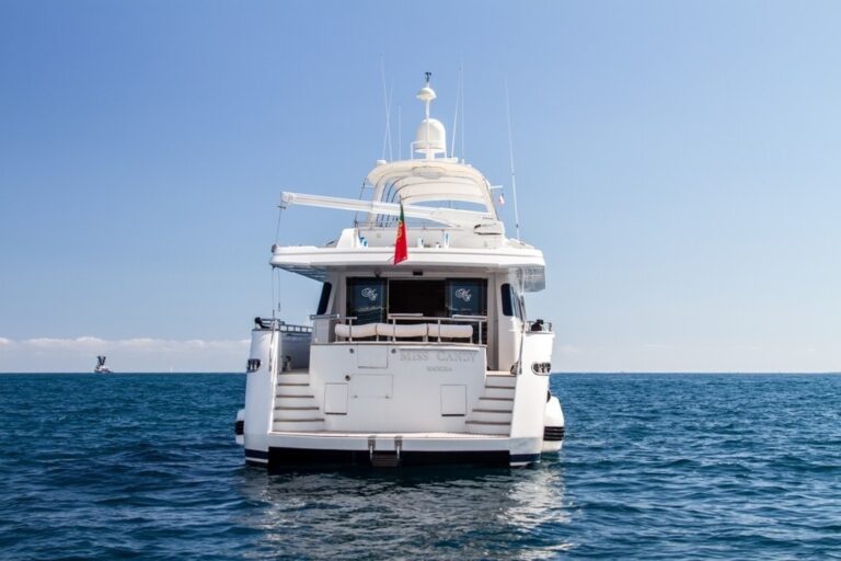 The 30m Yacht MISS CANDY