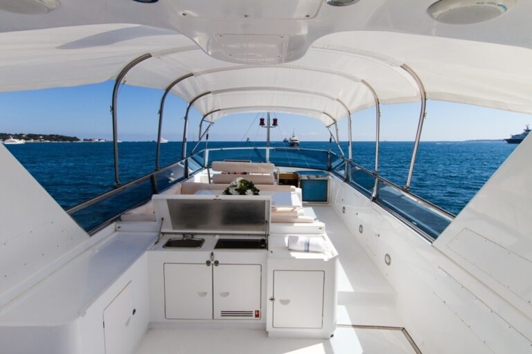 The 30m Yacht MISS CANDY