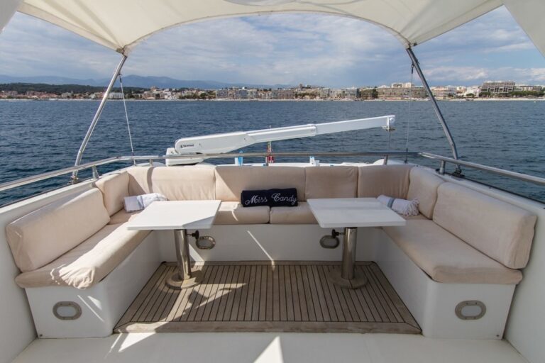 The 30m Yacht MISS CANDY