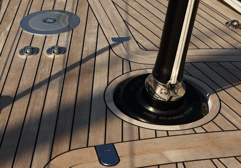 The 30m Yacht MRS SEVEN