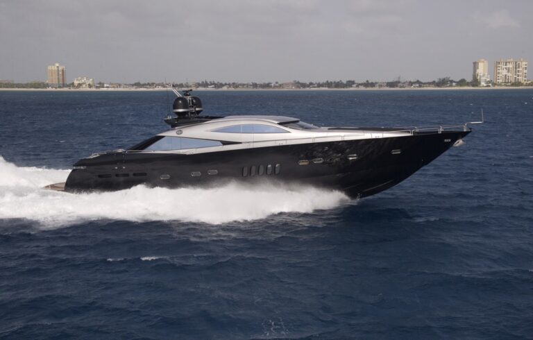 The 30m Yacht MURCIELAGO