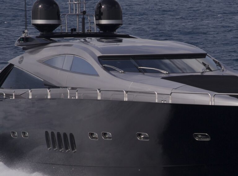 The 30m Yacht MURCIELAGO
